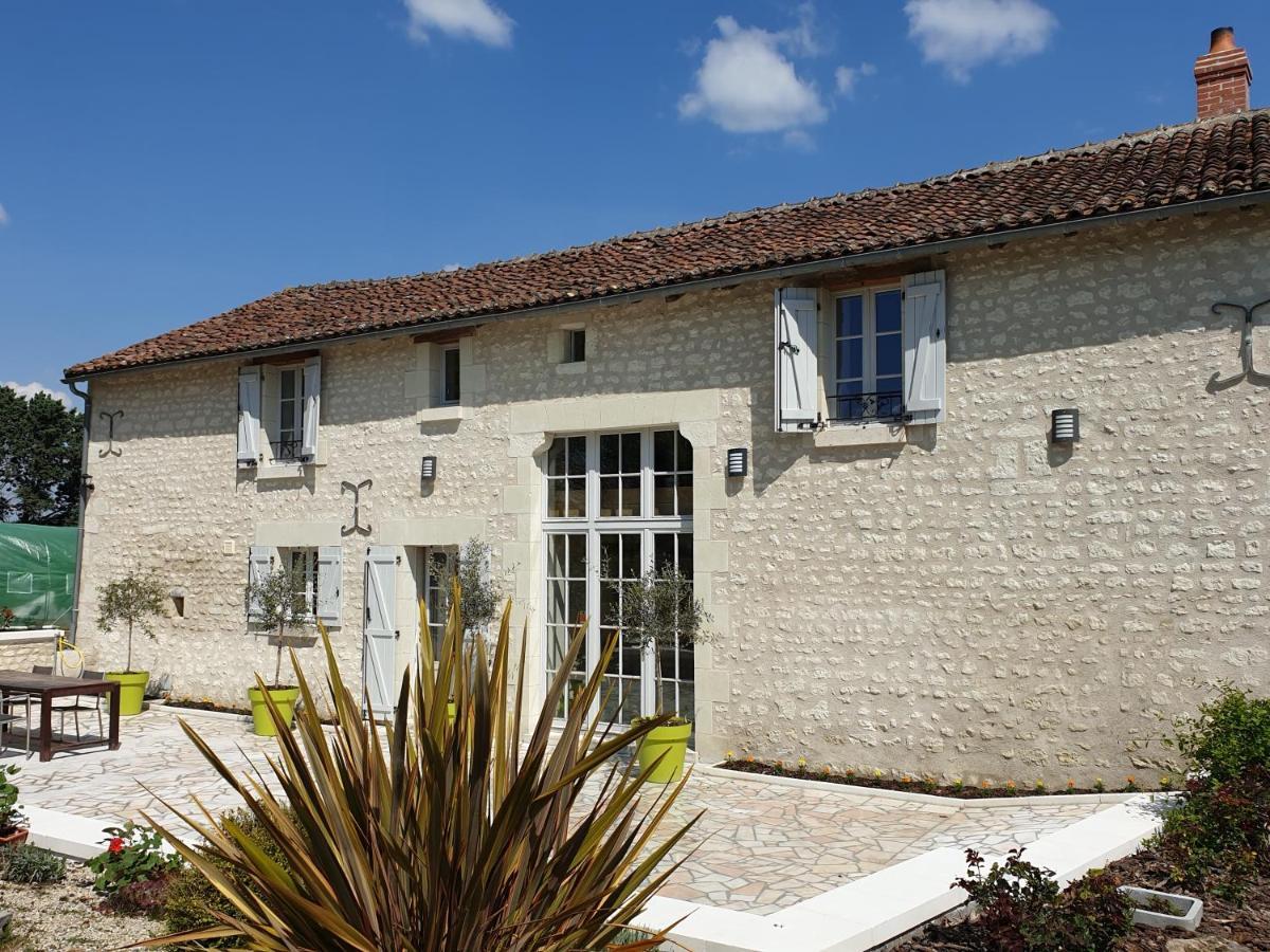 La Tour Du Raygnier Bed and Breakfast Verneuil-le-Chateau Exteriör bild